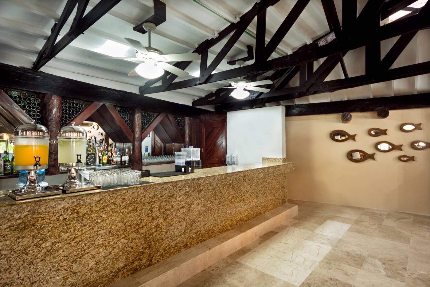 Flamingo-Cancun-Resort-Bar-49