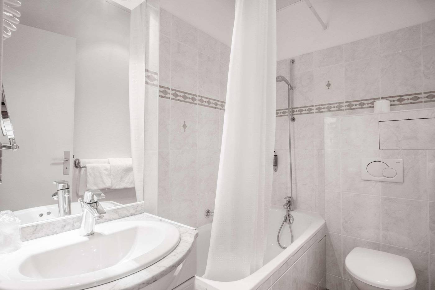 Abaca-Messidor-by-Happyculture-Room-37