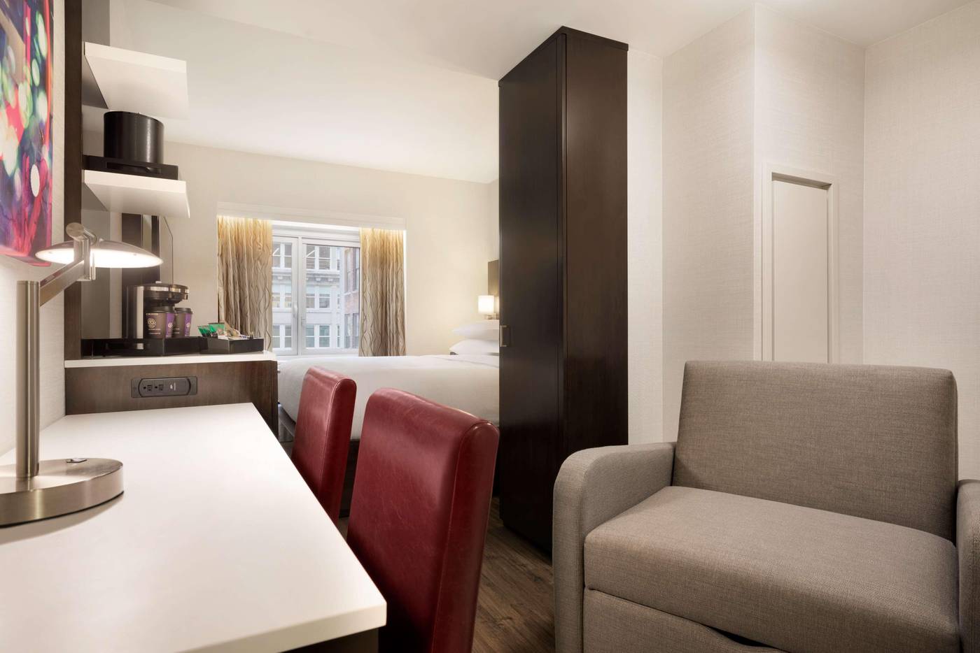 Embassy-Suites-by-Hilton-New-York-Manhattan-Times-Sq-Room-42