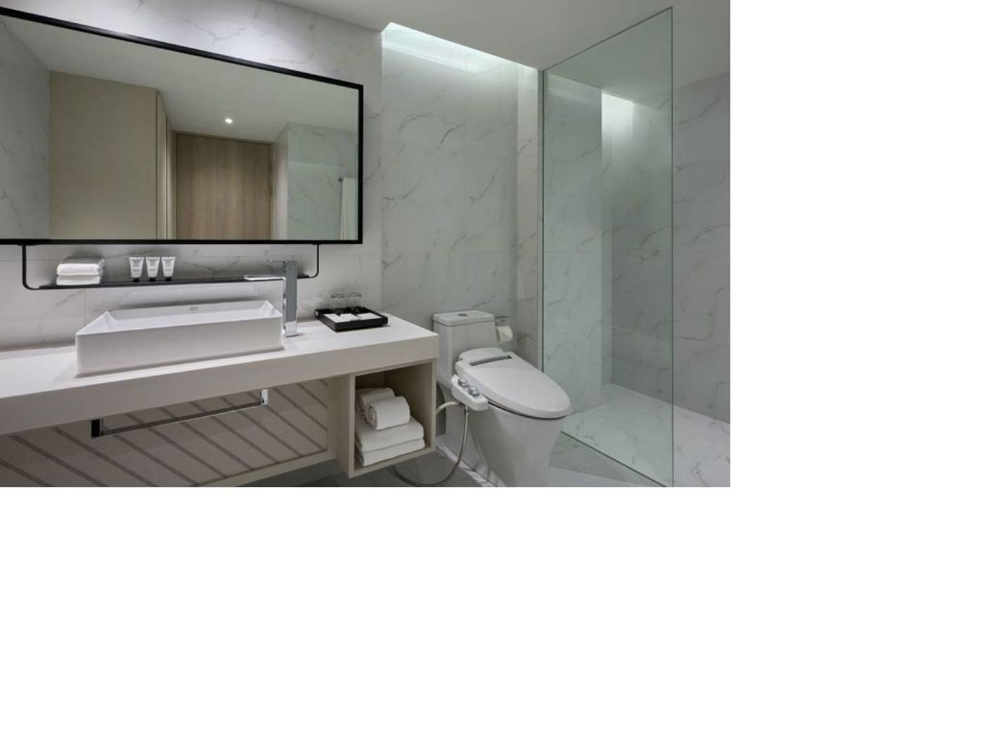 Oakwood-Studios-Sukhumvit-Bangkok-Room-33