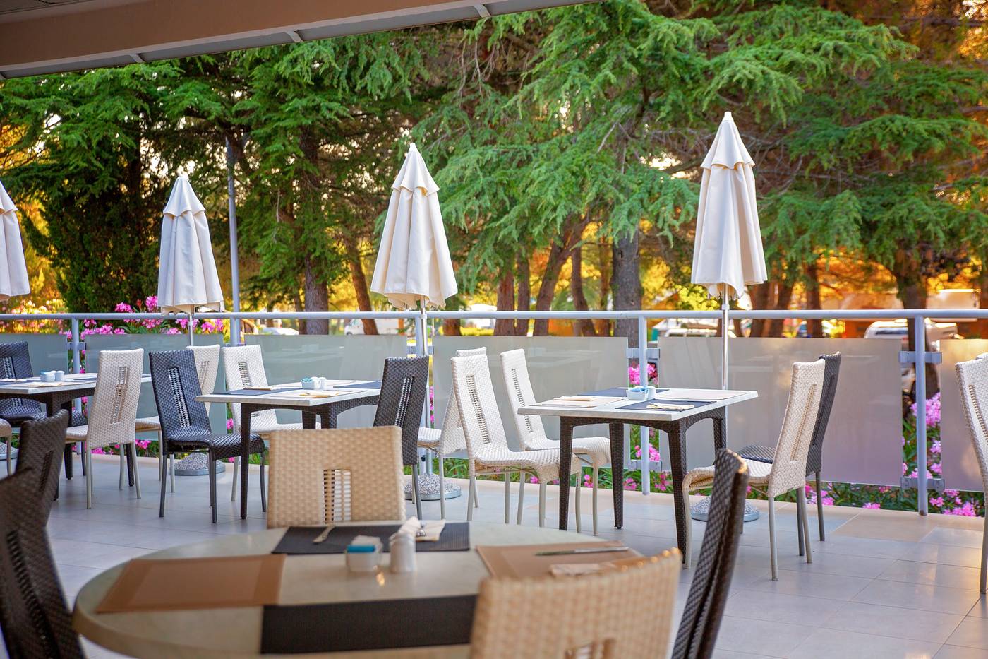 Maistra-Select-Petalon-Resort-Restaurant-10