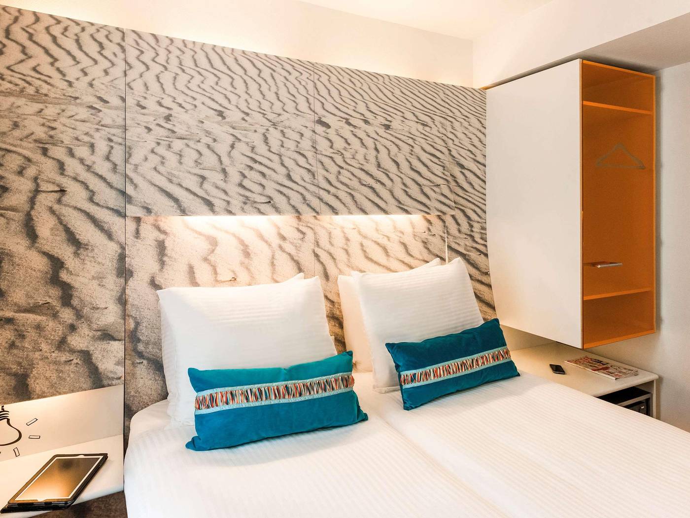 ibis-Styles-Amsterdam-Central-Station-Room-37