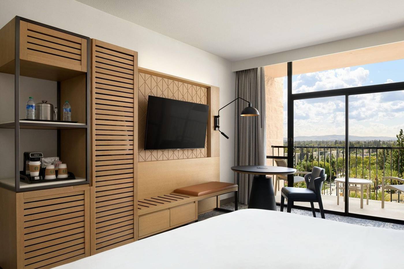 Sheraton-Park-Hotel-at-the-Anaheim-Resort-Room-12