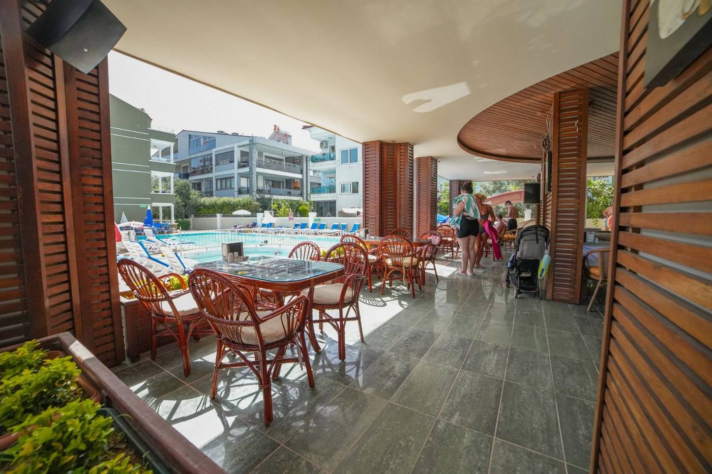 Candan-Apart-Hotel-Restaurant-9