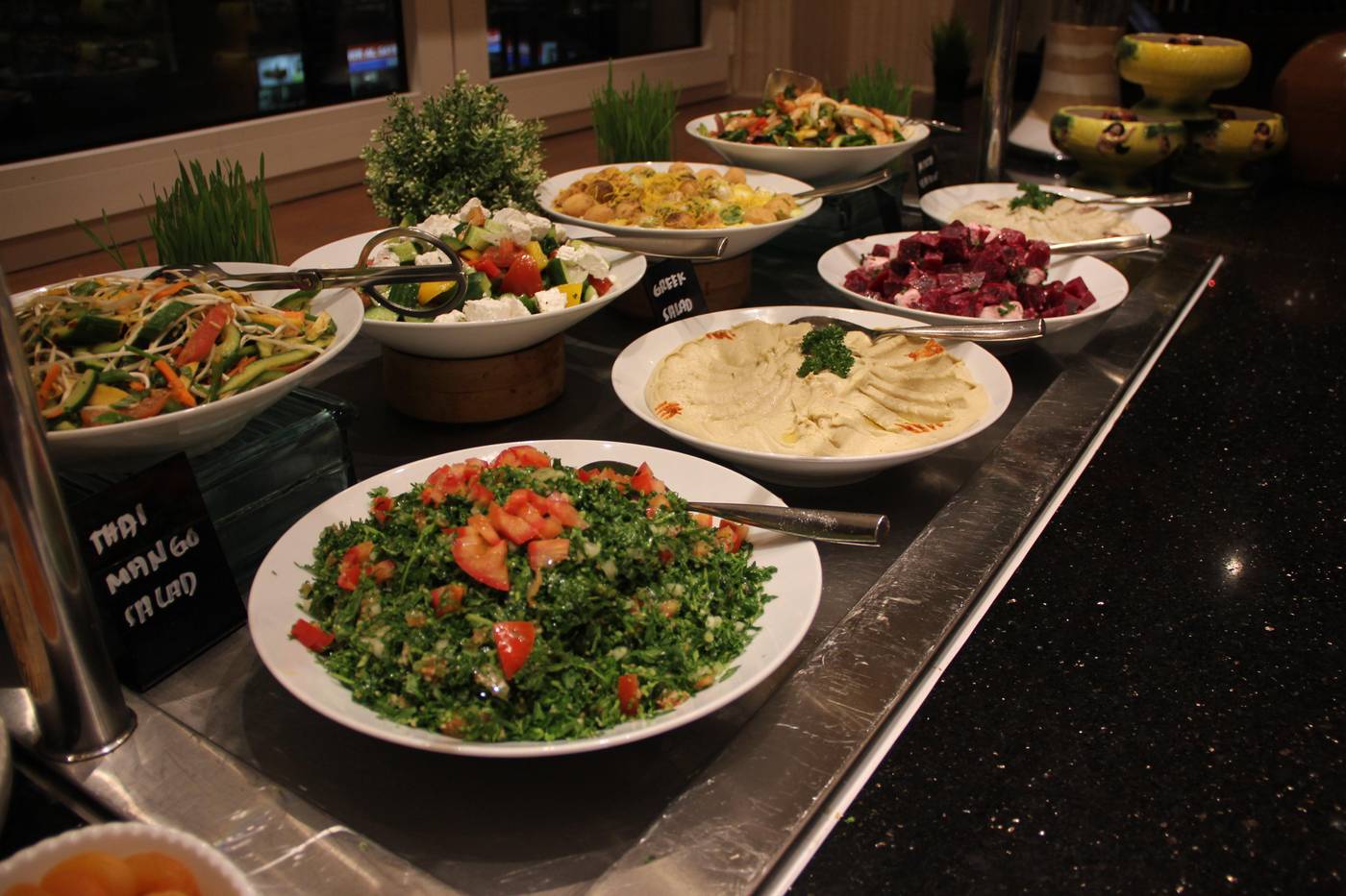 Hotel-Crowne-Plaza-Deira-Restaurant-39