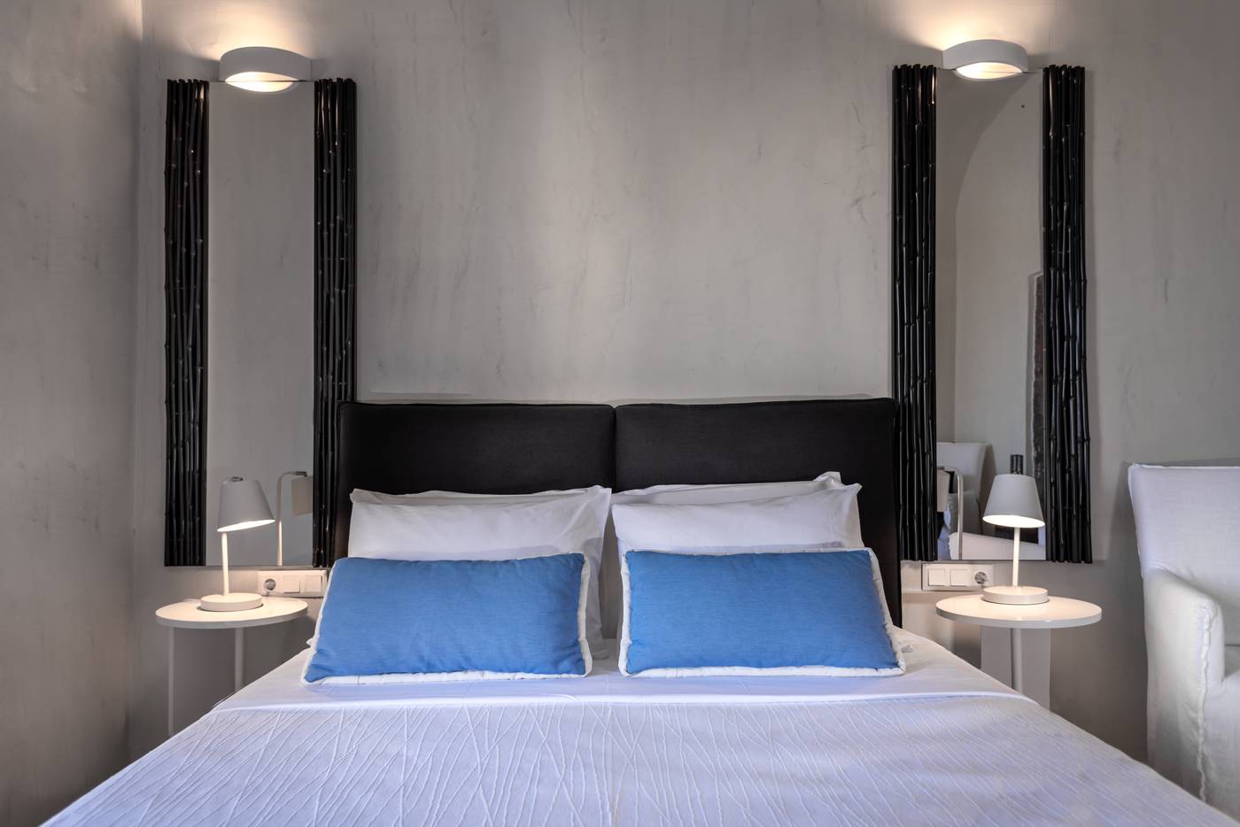 Mythical-Blue-Luxury-Suites-Room-33