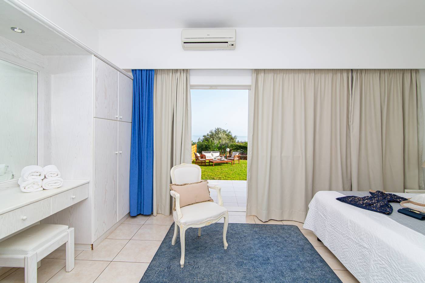 Villa-Mare-Monte-Room-31