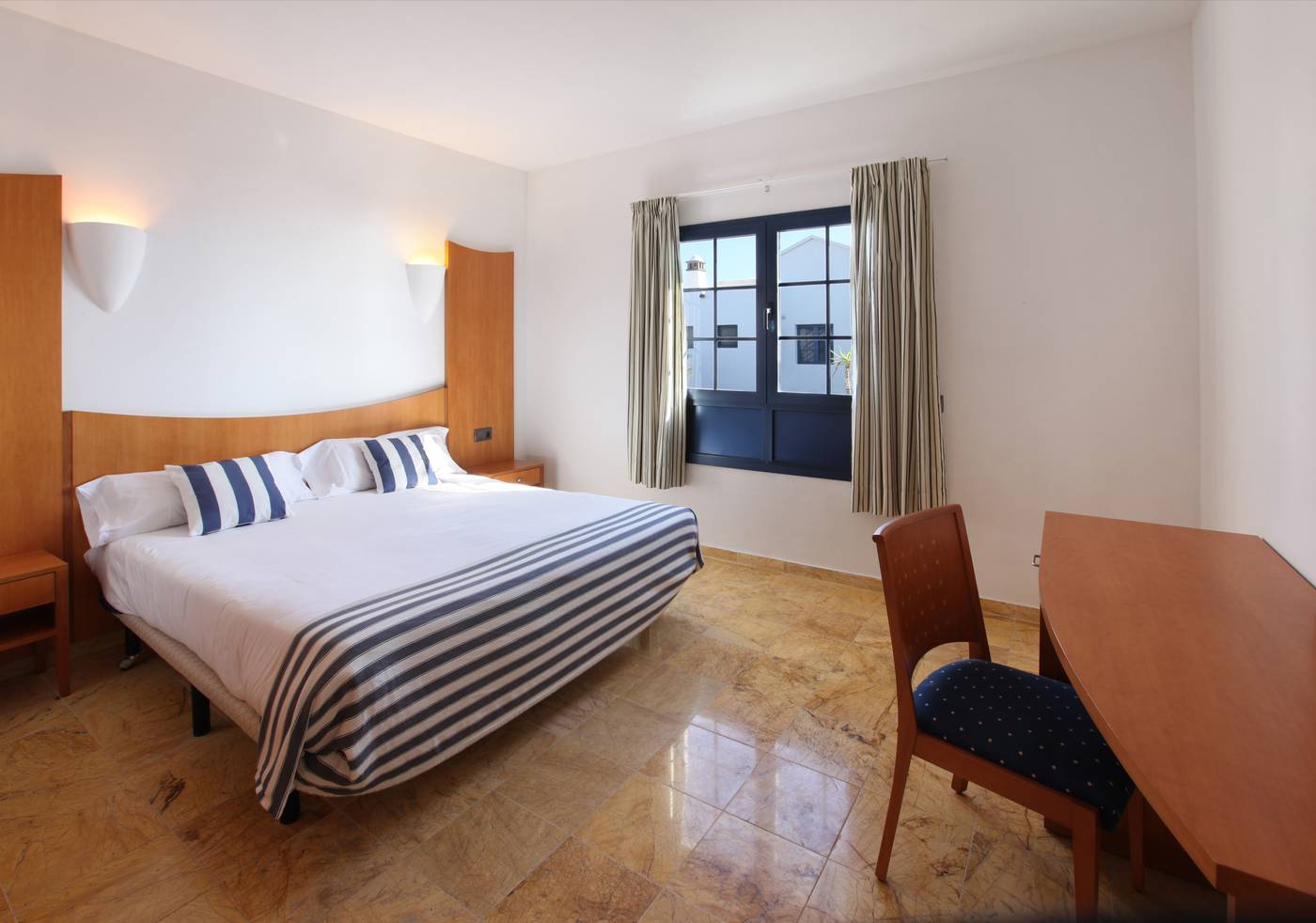 Vik--Coral-Beach-Room-23