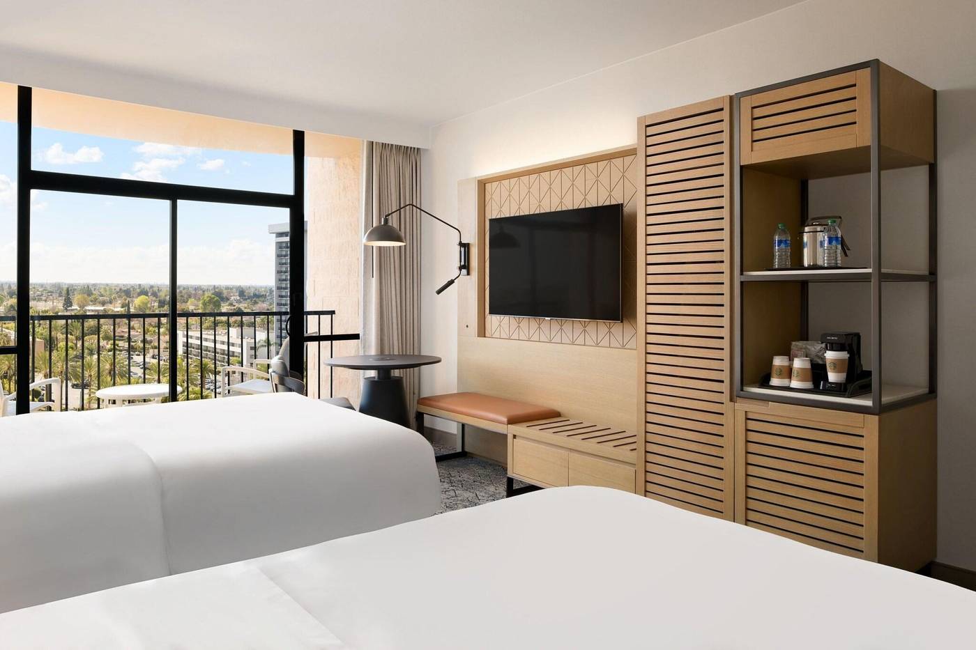 Sheraton-Park-Hotel-at-the-Anaheim-Resort-Room-37