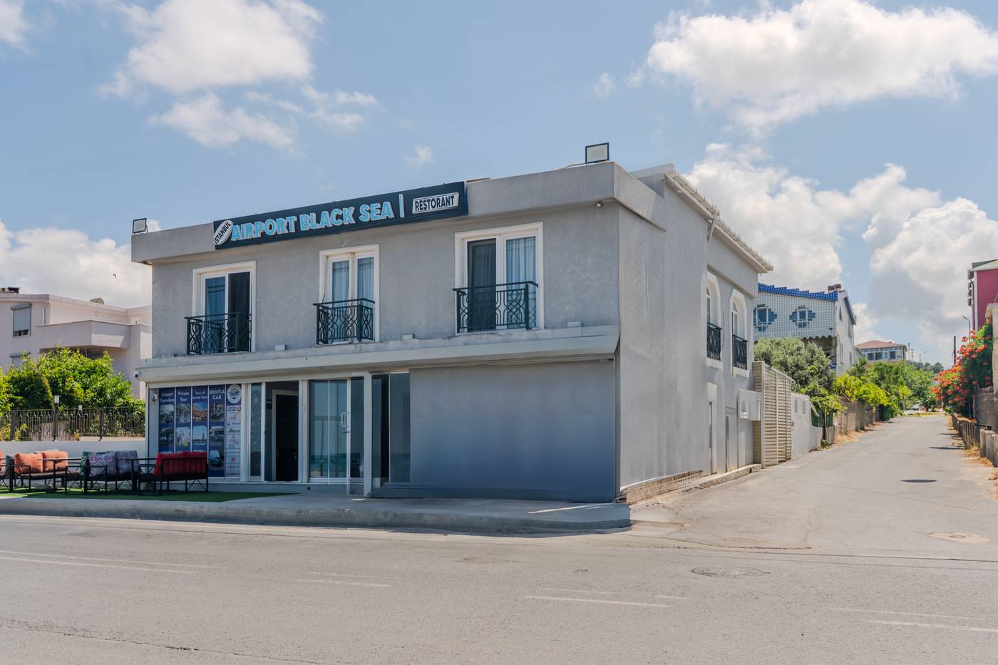 Airport-Black-Sea-Hotel---Restaurant-General-view-9