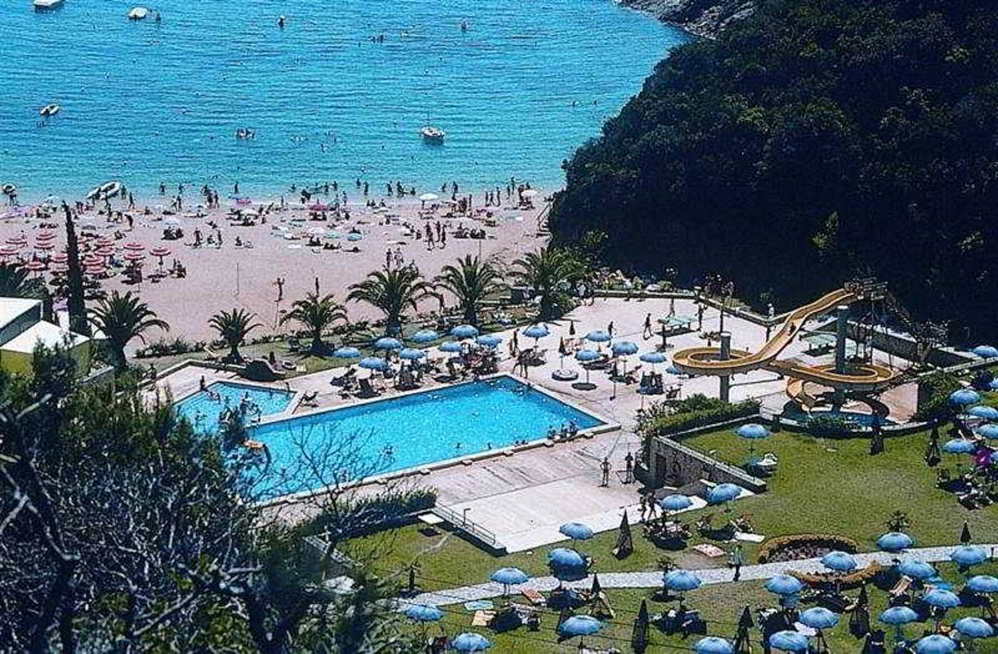 Giverola-Resort-Beach-74