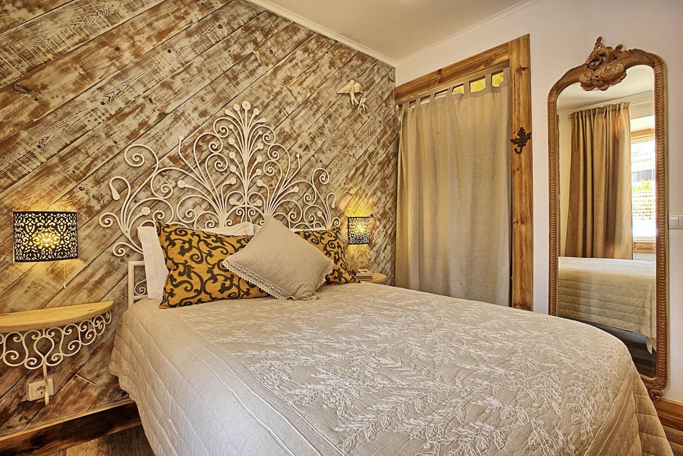 Ninho-Saloio-Room-17