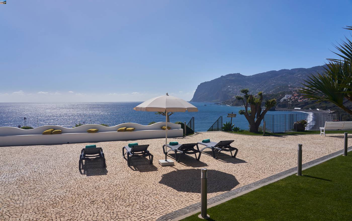 Golden-Residence-Hotel-Madeira-Pool-13