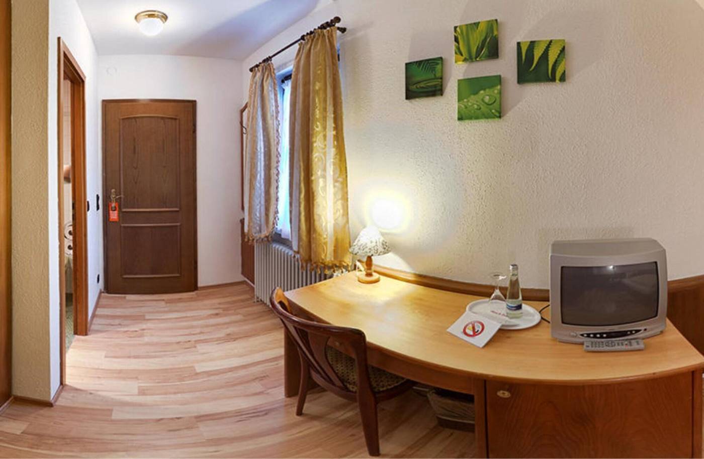 Gasthof Lamm-Germany-Weinstadt-Room-10