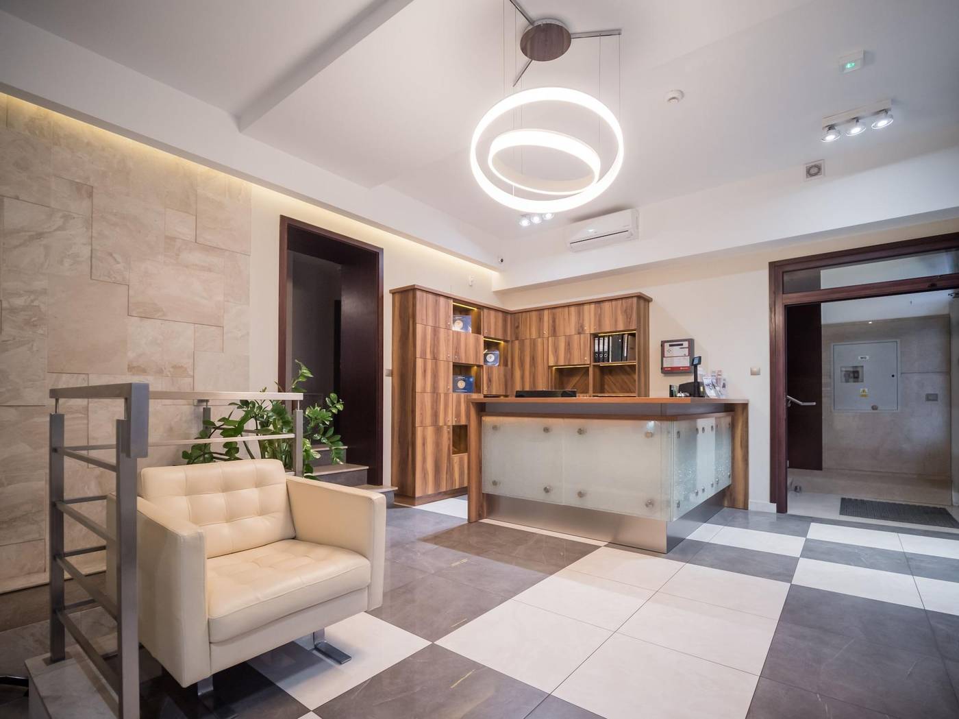 Aparthotel-Miodowa-Lobby-1