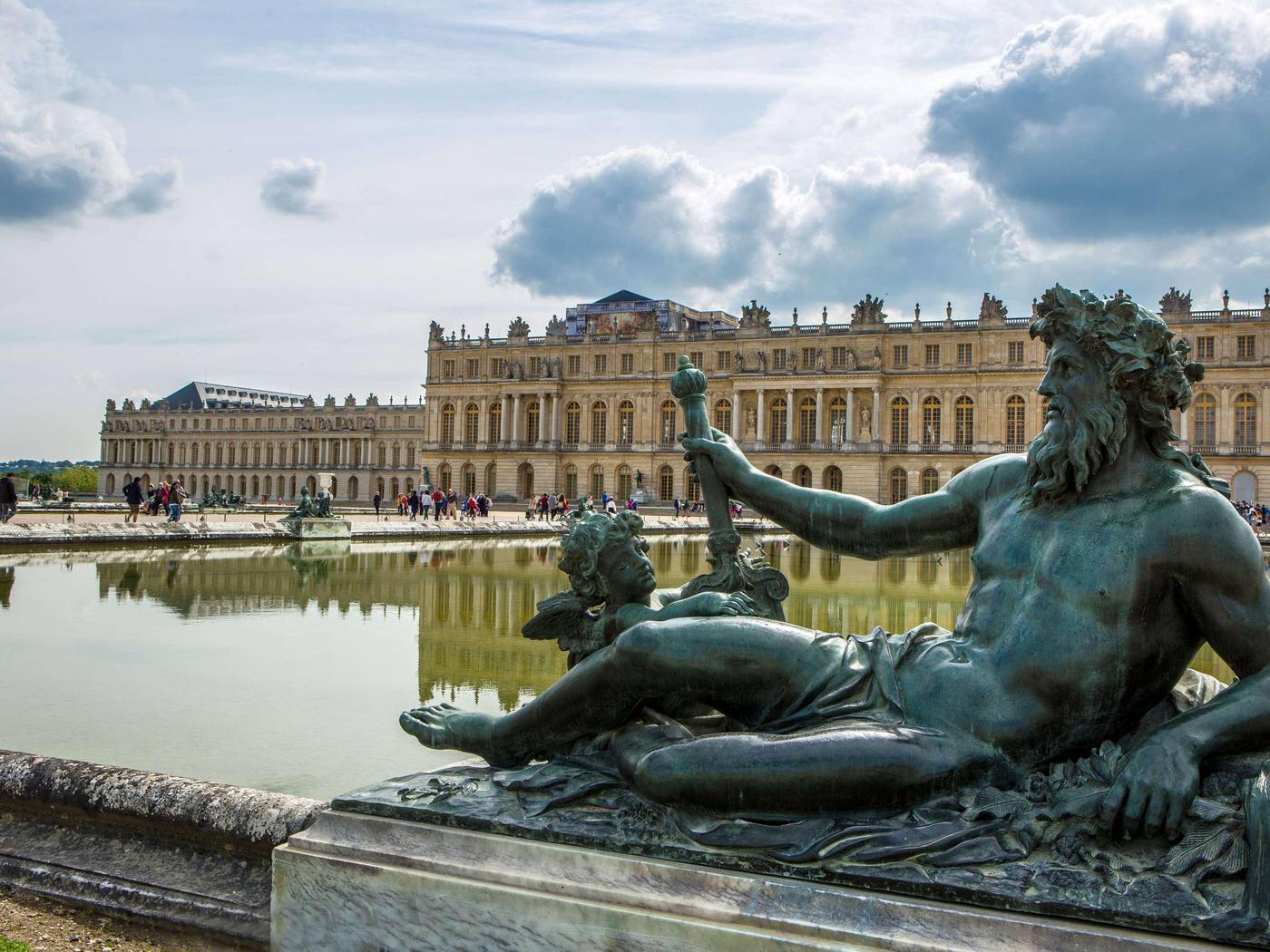 Le-Louis-Versailles-Chateau-Sports-and-Entertainment-65