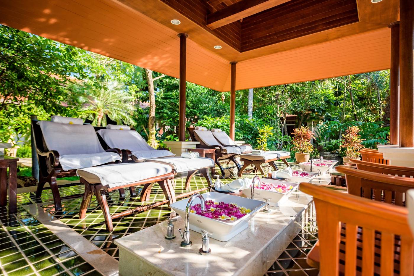 Duangjitt-Resort-Sports-and-Entertainment-85