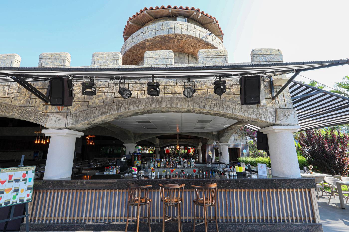 Sherwood-Exclusive-Lara-Bar-21