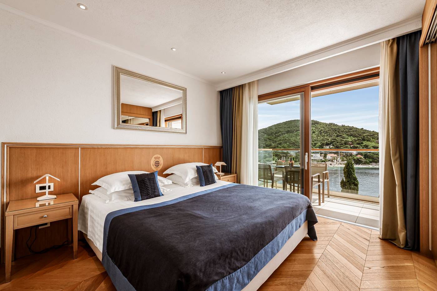 Villa-Malo-More-Room-11