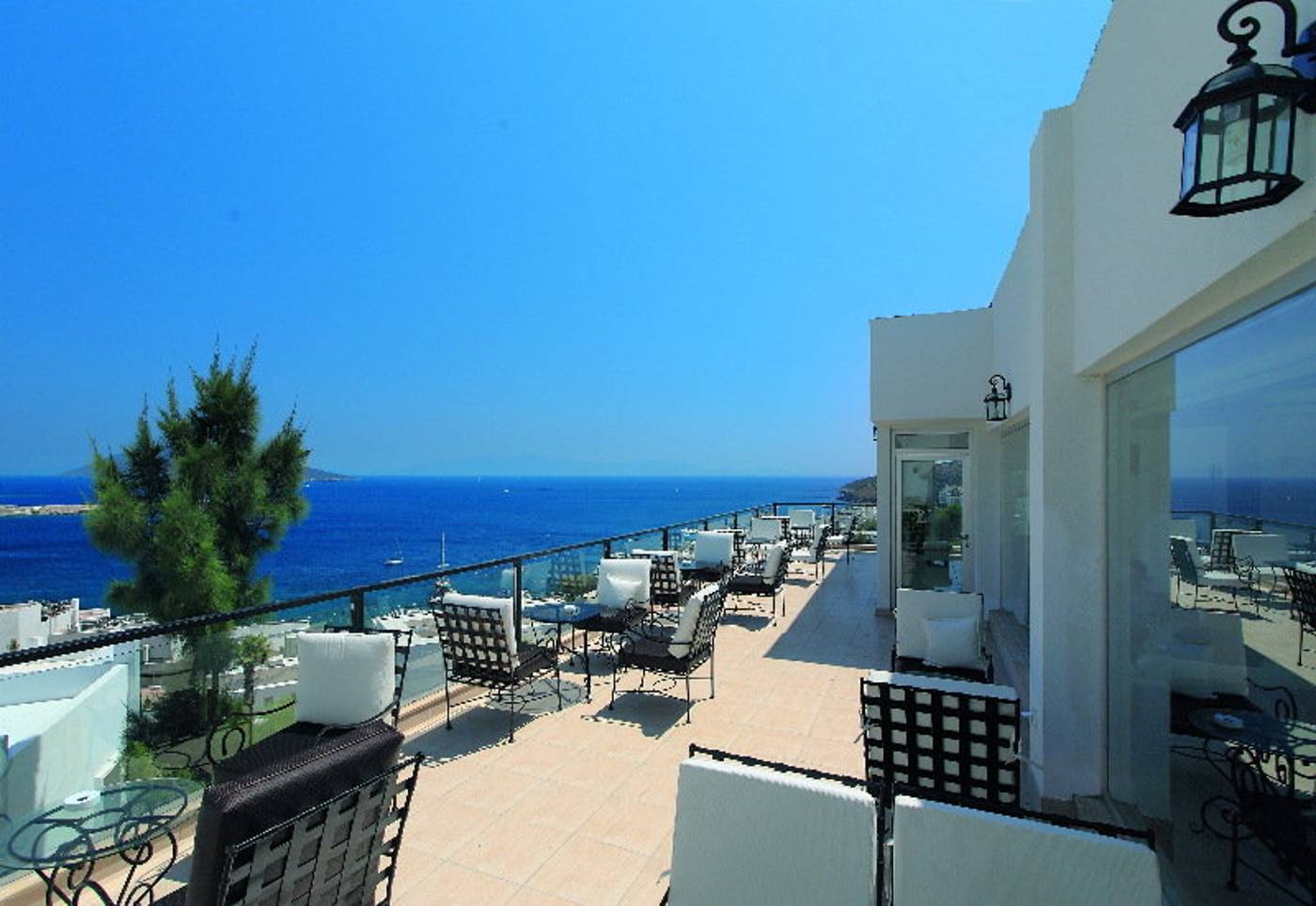 ROSSO-VERDE-HOTEL-Terrace-5