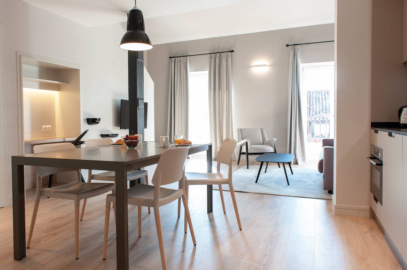MH-Apartments-Central-Madrid-Room-31