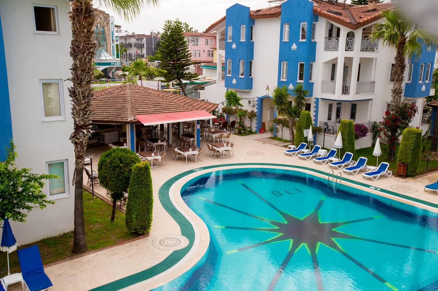 Side-Papaya-Apart-Hotel-General-view-2