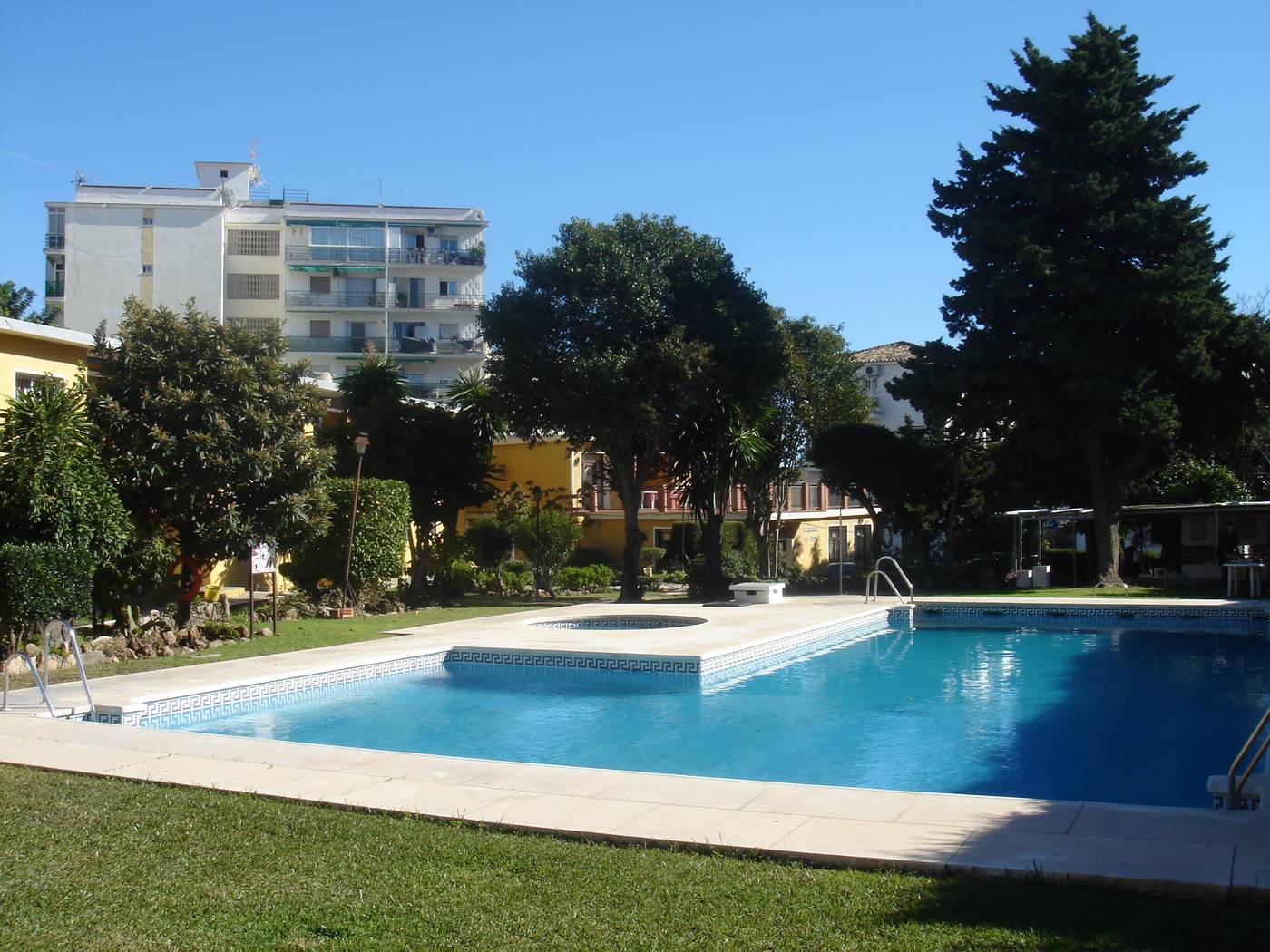 Apartamentos-San-Carlos-Pool-4