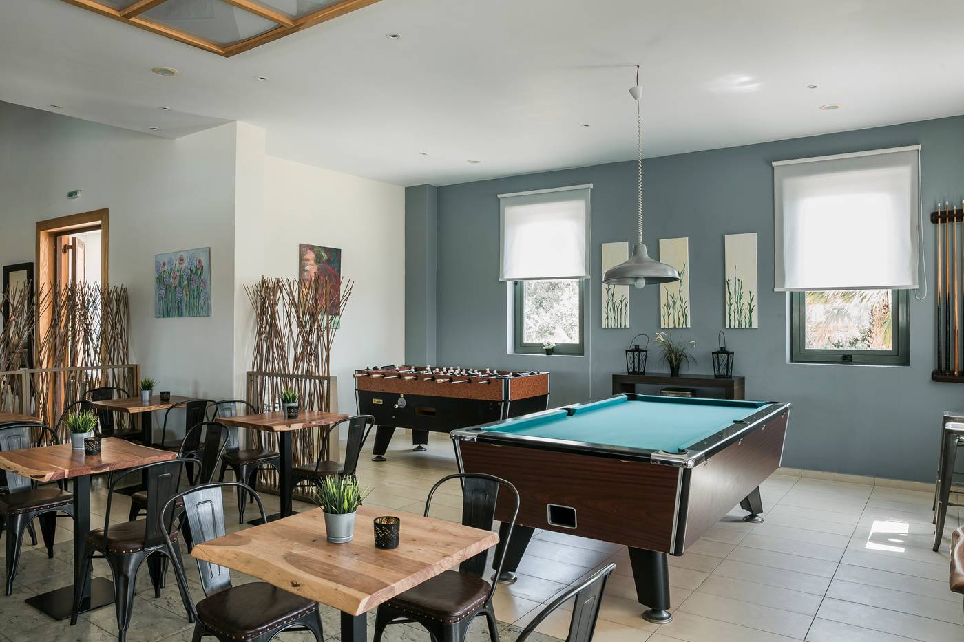 Astra-Village-Bar-54