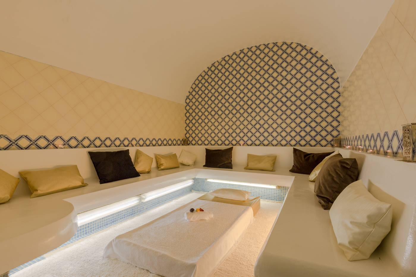 Luna-Hotel-da-Oura-Sports-and-Entertainment-44