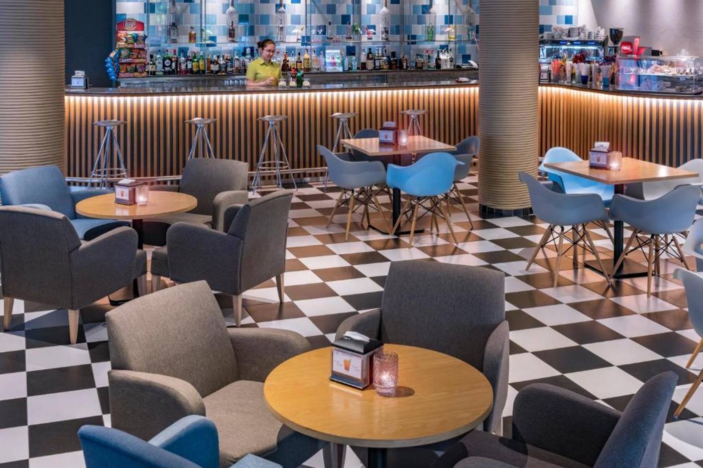 Golden-Acqua-Salou-Bar-31