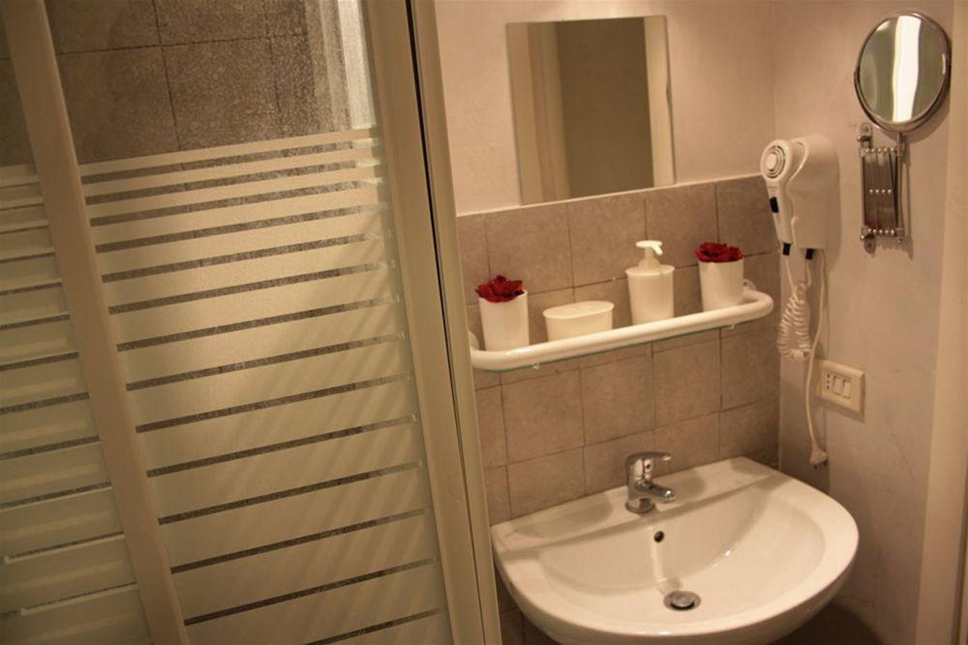 Golden-Rooms-General-view-16