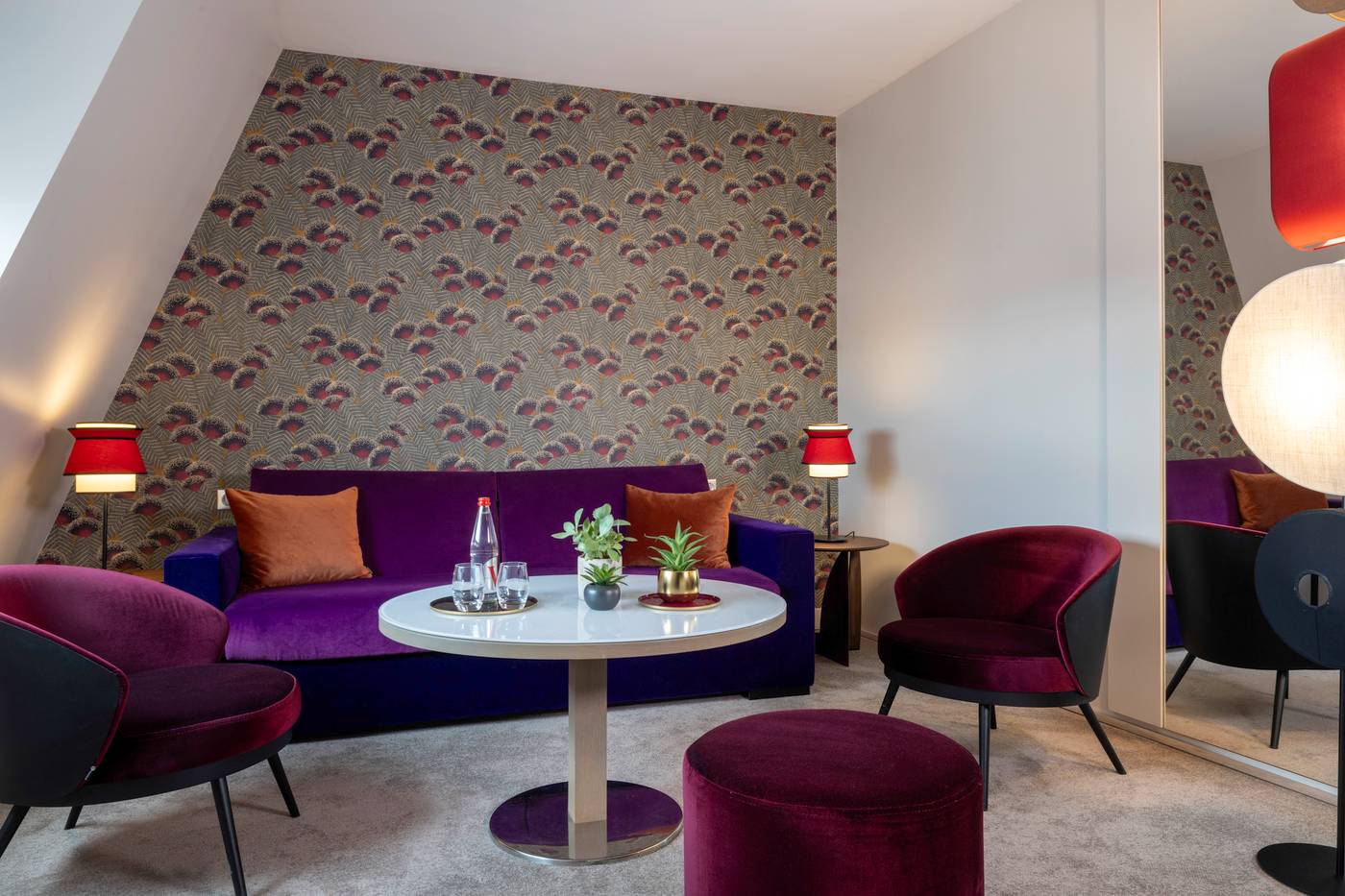 La-Villa-Maillot---Arc-de-Triomphe-Room-52