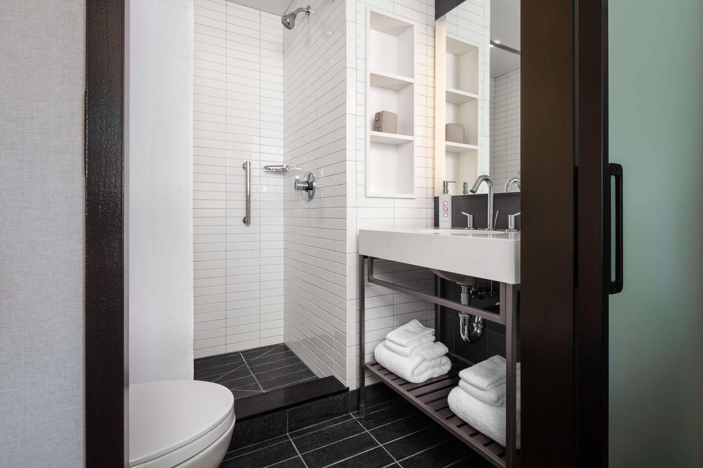 Motto by Hilton Philadelphia Rittenhouse Square-United States-Philadelphia-Room-8