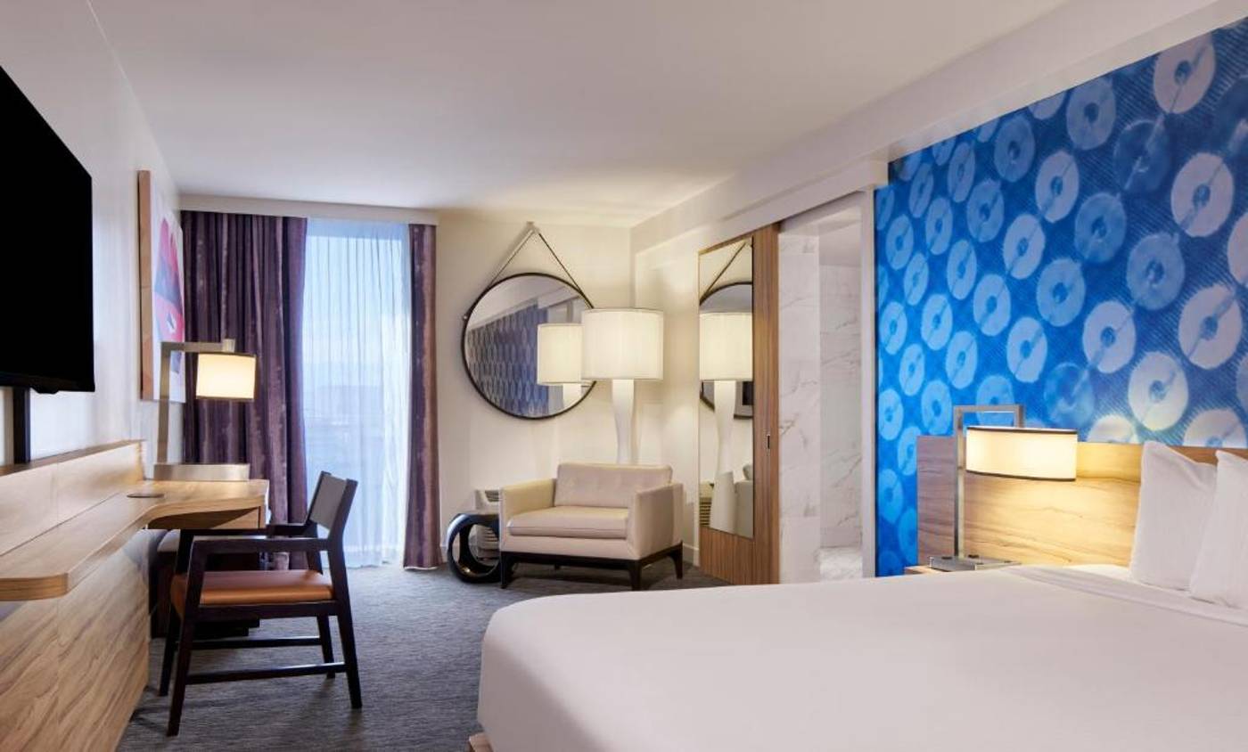 The-LINQ-Hotel-and-Casino---A-Caesars-Rewards-Destination-Room-27