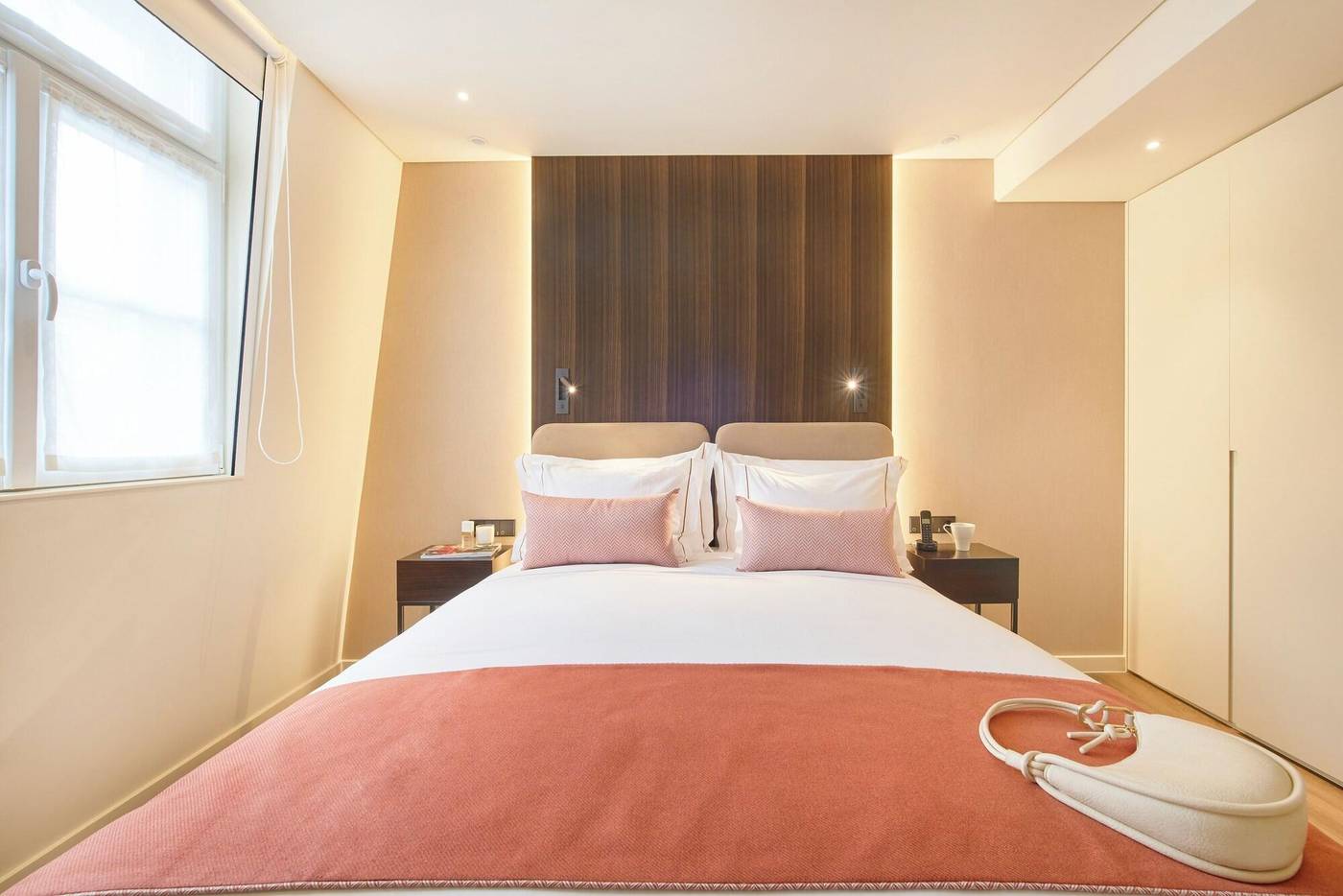 Moon-and-Sun-Lisboa-Room-35