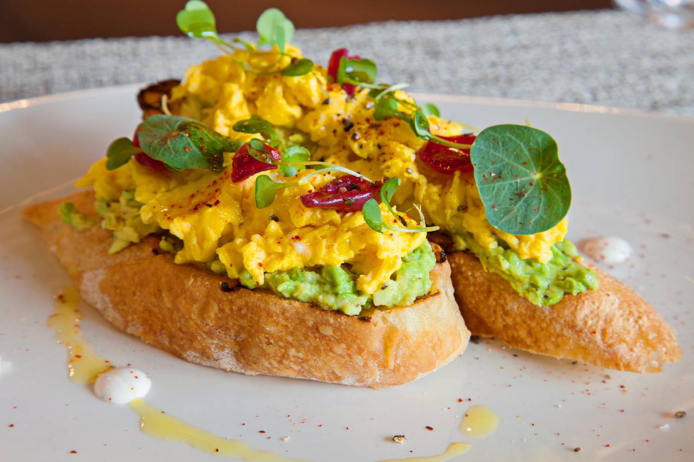 Hotel-Indigo-Los-Angeles-Downtown-Restaurant-32