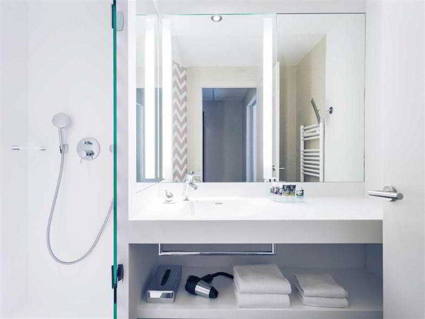 Mercure Annecy Centre Hotel-France-Annecy-General view-2