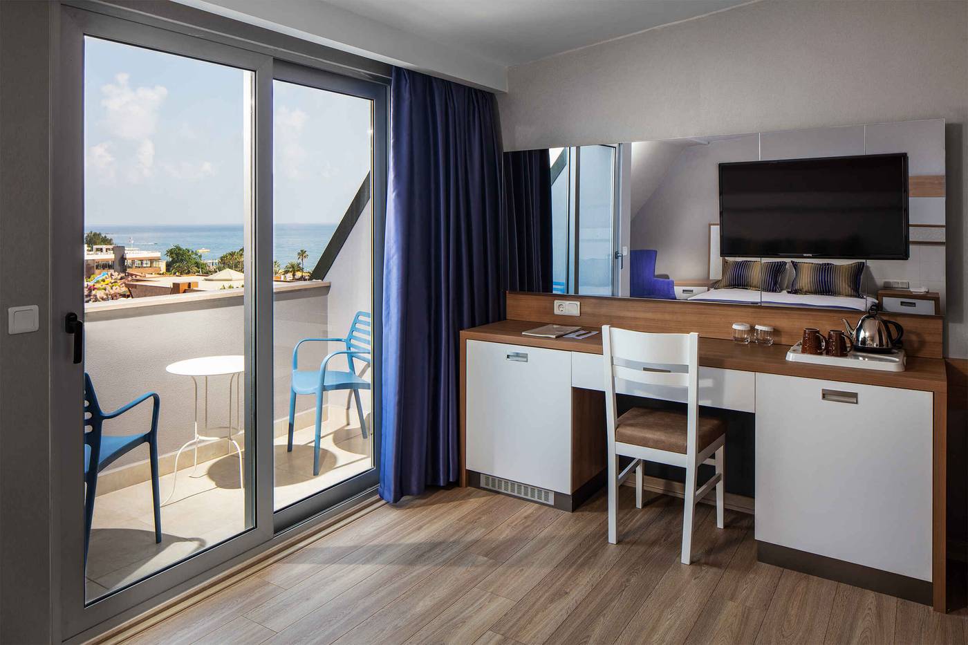 Galeri-Resort-Hotel-Room-25