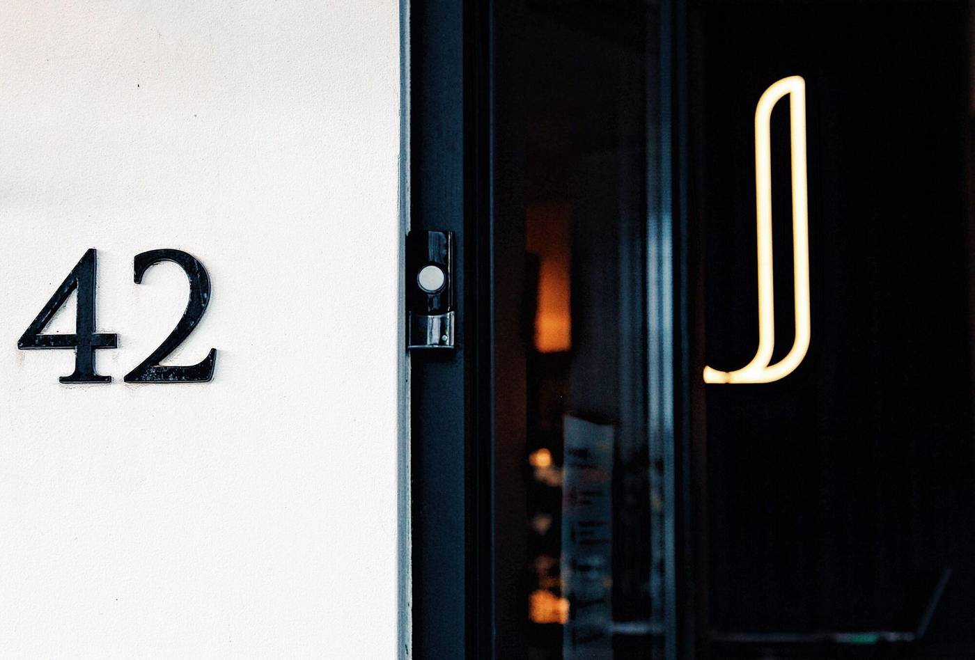 U Eat & Sleep Antwerp-Belgium-Antwerp-General view-5