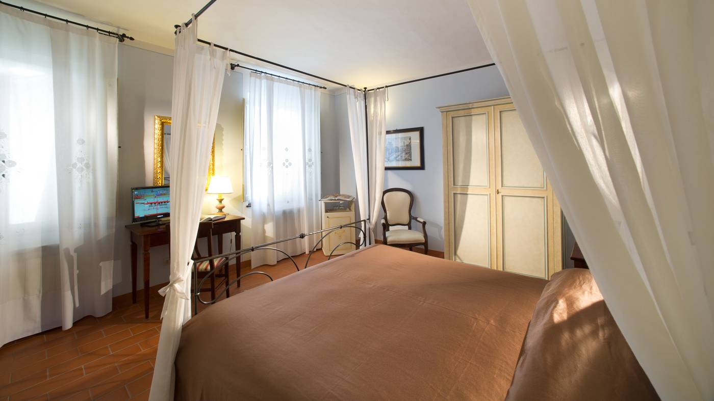 Palazzo-di-Valli-Room-15