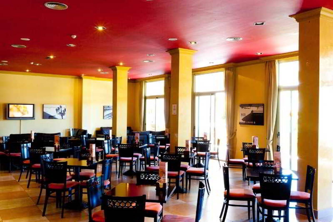 Montera-Plaza-Restaurant-12