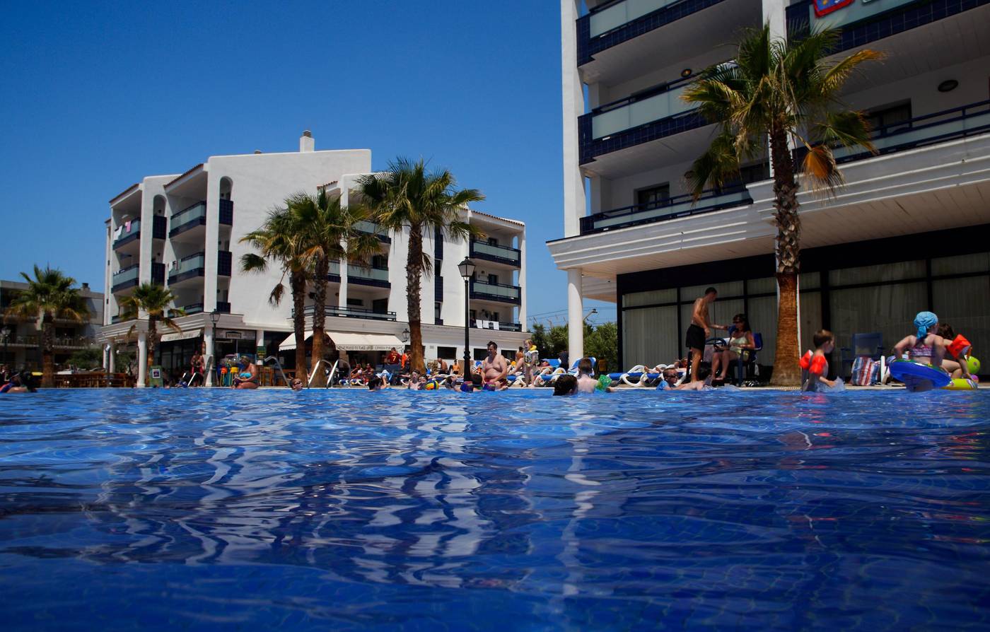 Pins-Platja-Pool-3
