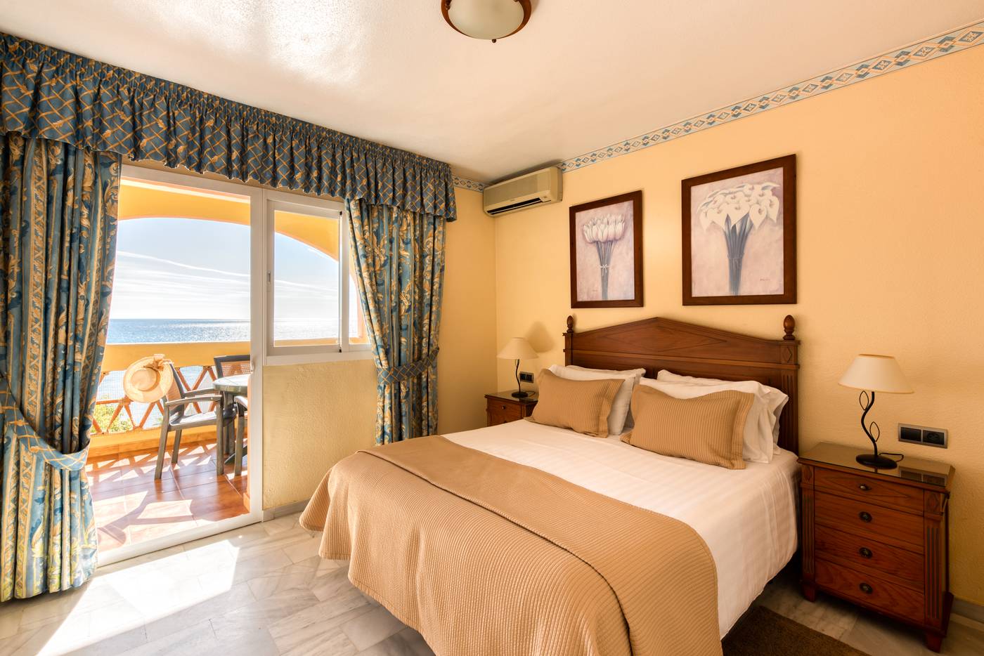 Macdonald-Dona-Lola-Room-11