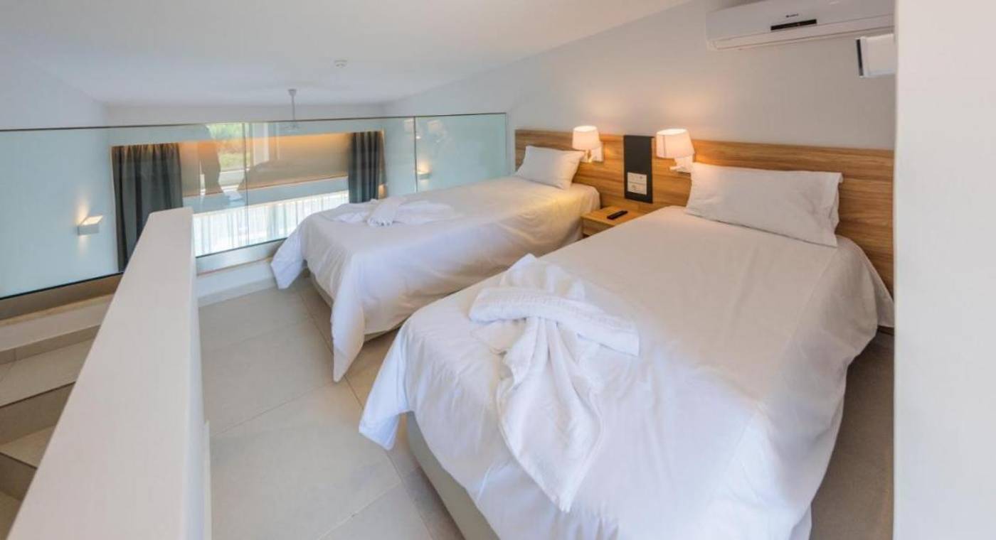 Kiani-Beach-Resort-Room-28