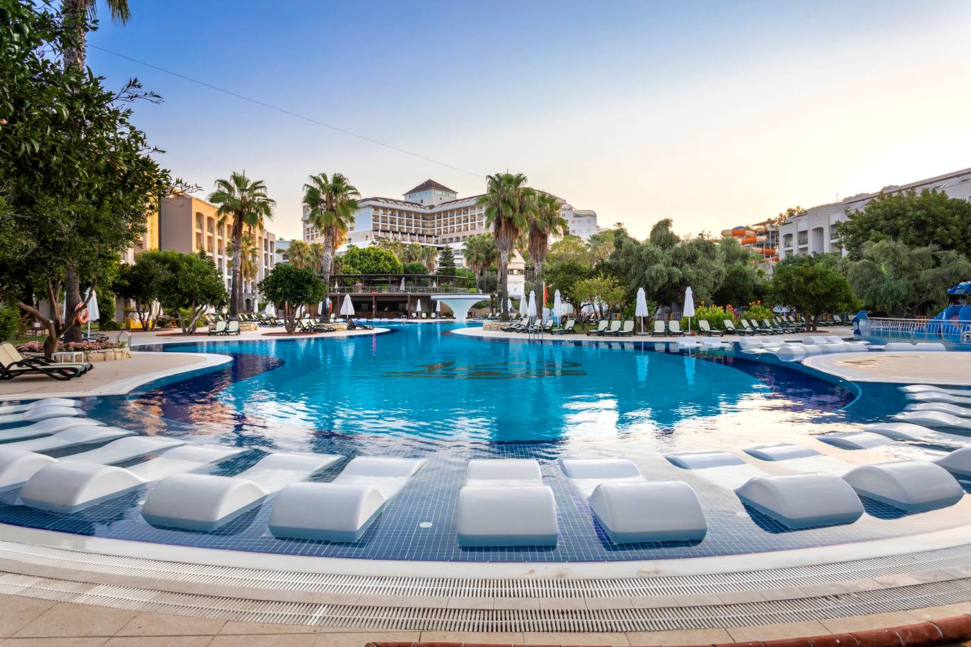 Horus Paradise Luxury Resort