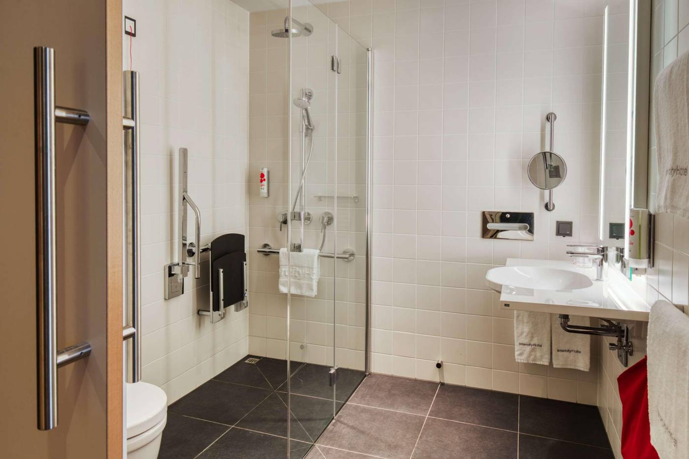 IntercityHotel-Amsterdam-Airport-Room-41