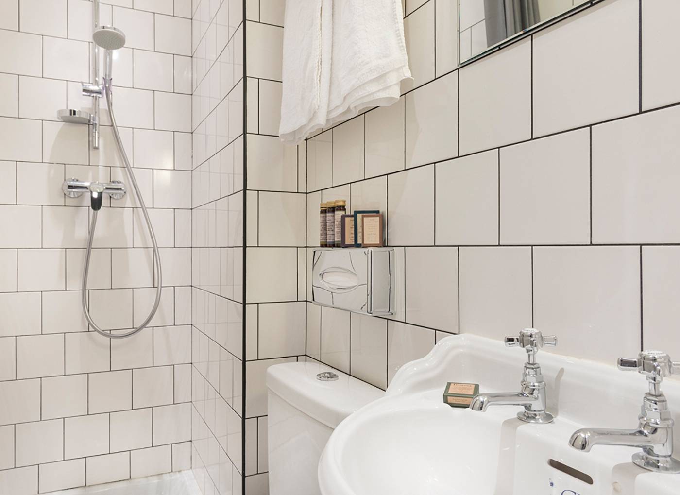 H----tel-Basss-by-HappyCulture-General-view-30