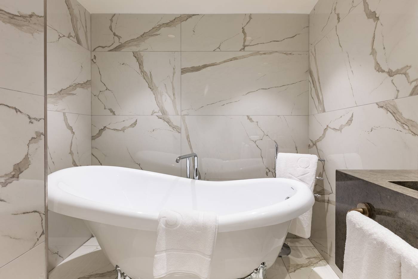 Stayso-The-House-Hotel-Room-69