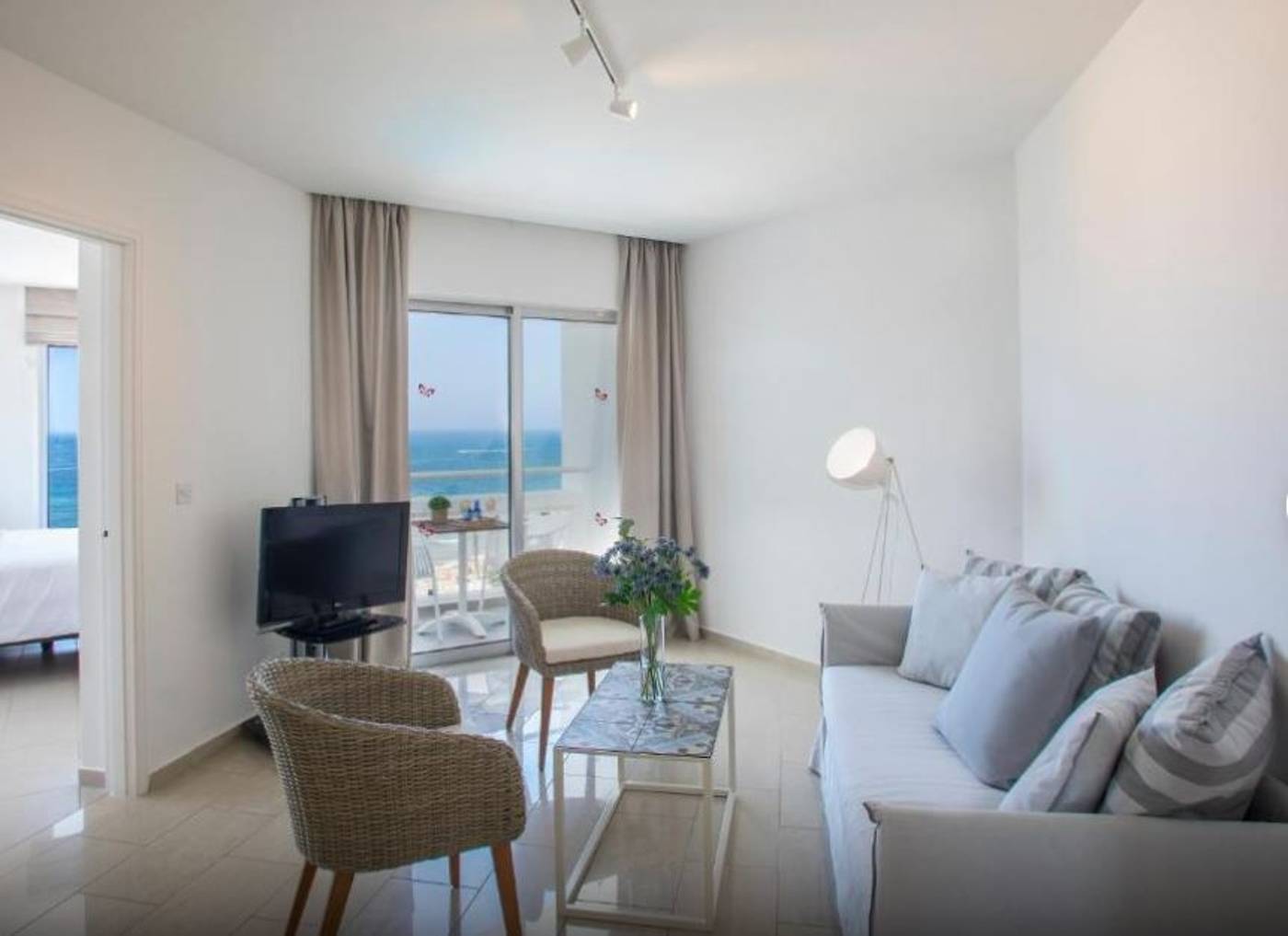 Leonardo-Plaza-Cypria-Maris-Beach-Hotel---Spa---Adults-Only-Room-39