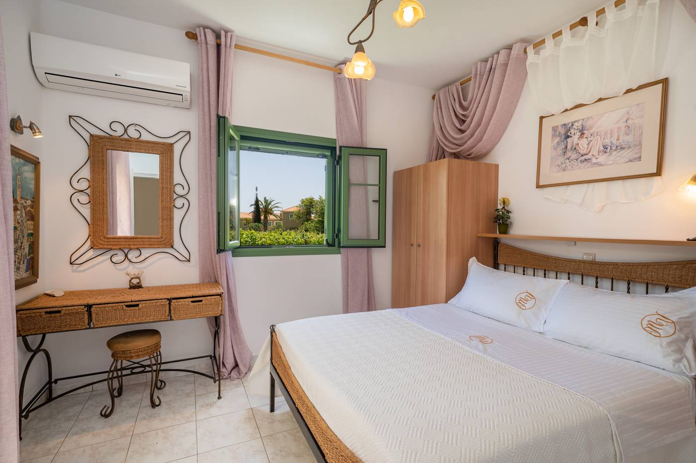 Monambeles-Villas-Room-29